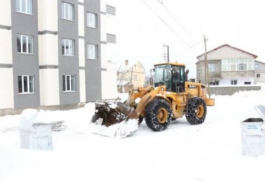 Tatvan’da kar temizleme çalışmaları