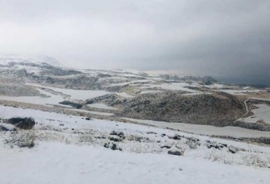 Bitlis’teki Yüksek Kesimler Beyaza Büründü