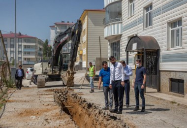 Başkan Tanğlay Yeni İstinat Duvarı ve Altyapı Çalışmalarını Yerinde İnceledi