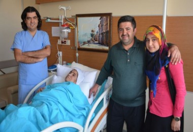 Tatvan Devlet Hastanesi’nde bir hastaya kalp pili takıldı
