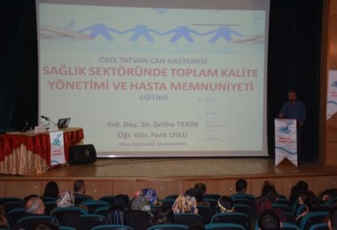 Tatvan Can Hastanesi çalışanları için seminer düzenlendi