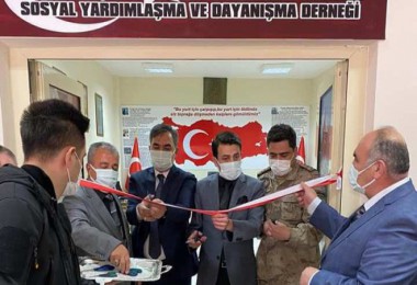 Ahlat’ta Şehit Aileleri ve Gaziler Derneği’nin Açılışı Yapıldı