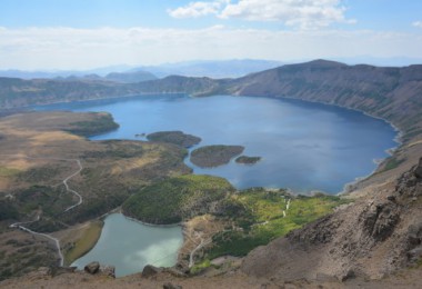 Nemrut Dağı’nda zirve yürüyüşü düzenlendi