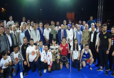 Bitlis’te Uluslararası Muaythai Galası düzenlendi