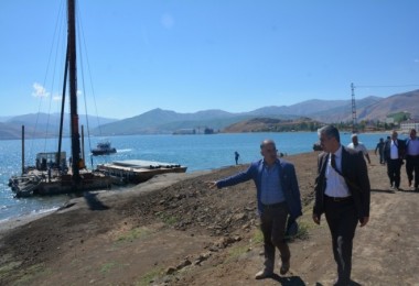 Tatvan’da 2 yeni iskele yapımına başlandı