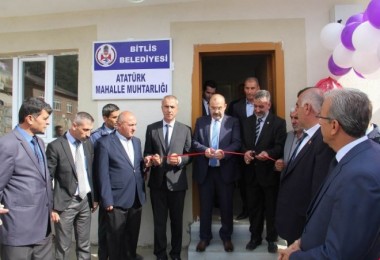 Vali Ustaoğlu muhtarlık hizmet binası ve çocuk parkı açılışını yaptı