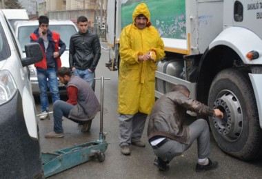 Tatvan’daki lastikçilerde yoğunluk başladı