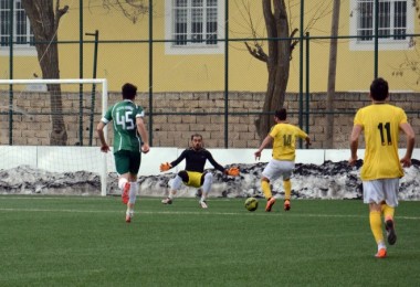 Bitlis Özgüzeldere Spor, Ahlat Aktaş Gençlerbirliği Spor’u 1 – 0 yendi