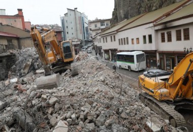 Bitlis'te 'Dereüstü Kentsel Dönüşüm Projesi' Kapsamında Yıkımlar Başladı