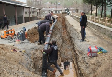 Bitlis’te yetersiz olan su sorunu yeni hatlarla giderildi