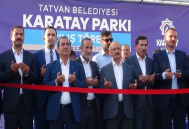 Tatvan’da Aile Parkı Açılışı ve Mahalle Konağı Temel Atma Töreni Gerçekleştirildi