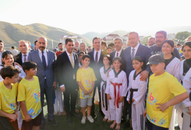 Bitlis’te Spor Okulları Yapılan Törenle Açıldı
