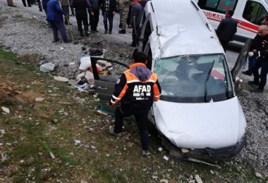 Bitlis'te meydana gelen trafik kazasında 1 kişi öldü 4 kişi yaralandı