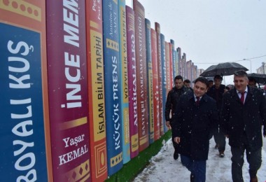 Mutki’de Kitap Sokağı açılışı hamsi şöleniyle yapıldı