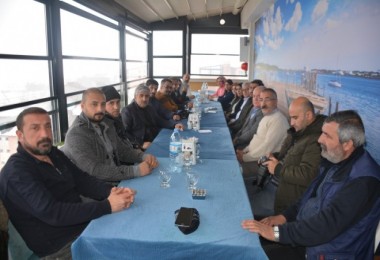 HDP teşkilatı Tatvan’daki gazetecilerle toplantı yaptı