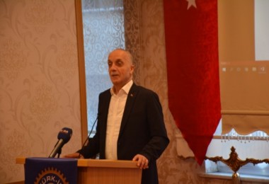 Türk-İş Başkanı Atalay, Tatvan’da düzenlenen İşçi Eğitim Semineri’ne katıldı.