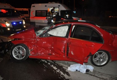 Tatvan'da trafik kazası 4 yaralı
