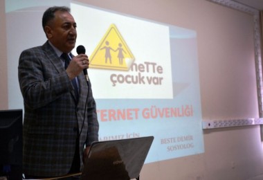 Tatvan’daki öğrencilere “güvenli internet kullanımı” eğitimi verildi