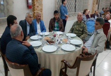 Tatvan'da şehit aileleri ve gazi yakınlarına yönelik iftar programı düzenlendi