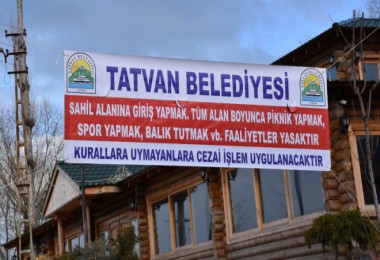 Tatvan sahili ve piknik alanlarına uyarı afişleri asıldı