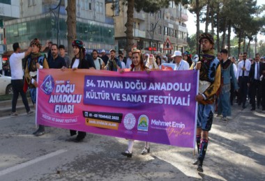 Tatvan Fuarı Kültür ve Sanat Festivali Başladı