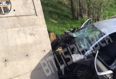 Tatvan’da meydana gelen trafik kazasında 1 kişi hayatını kaybetti 3 kişi de yaralandı