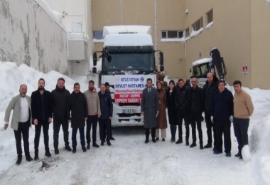 Bitlis’teki Sağlık Çalışanları Deprem Bölgesine 2 Tır Yardım Malzemesi Gönderdi