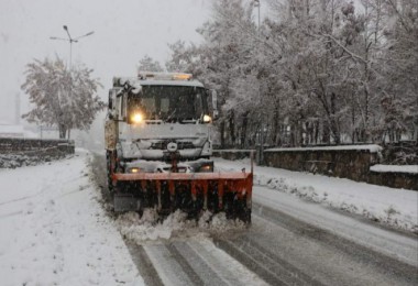 Bitlis ve Mutki'de Eğitime Bir Gün Ara Veridi