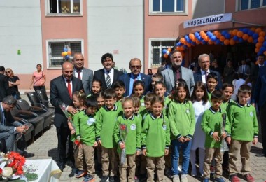 Bitlis 2018-2019 eğitim öğretim yılı düzenlenen törenle başladı