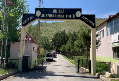 Vali Çağatay, Bitlis Arıcılık Birliği Park ve Sosyal Tesislerinde İncelemelerde Bulundu